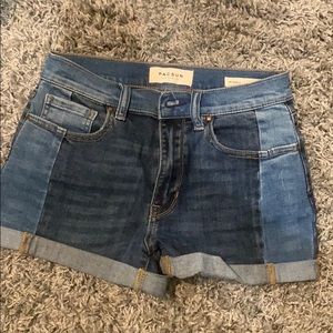 •Pacsun Stretchy Colorblock Jean Shorts•